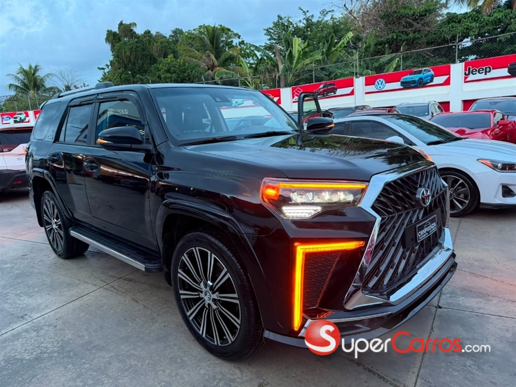 2021 Toyota 4 Runner SR5 — foto 3 / 10