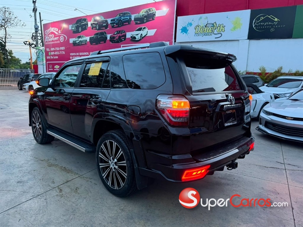 2021 Toyota 4 Runner SR5 — foto 6 / 10