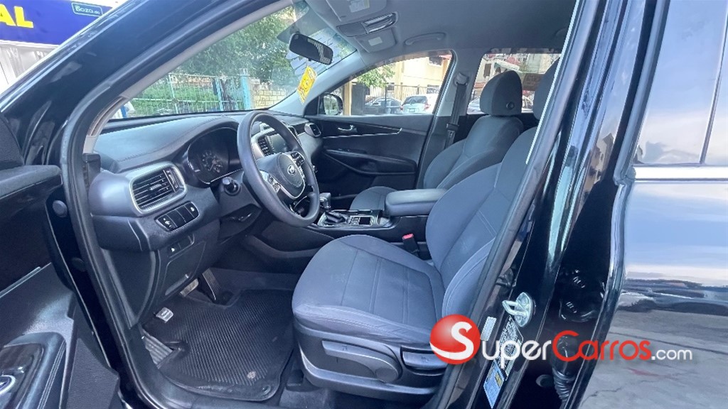 2020 Kia Sorento LX — foto 6 / 12