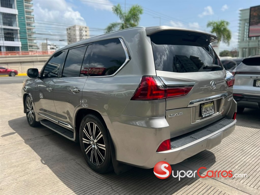 2020 Lexus LX 570 — foto 6 / 12