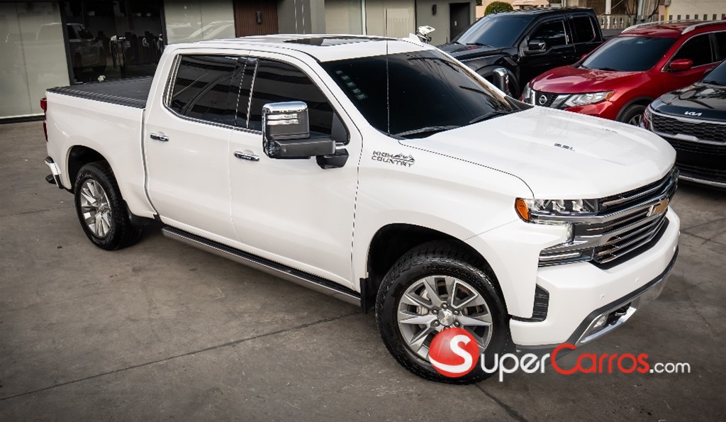 2021 Chevrolet Silverado High Country — foto 2 / 12