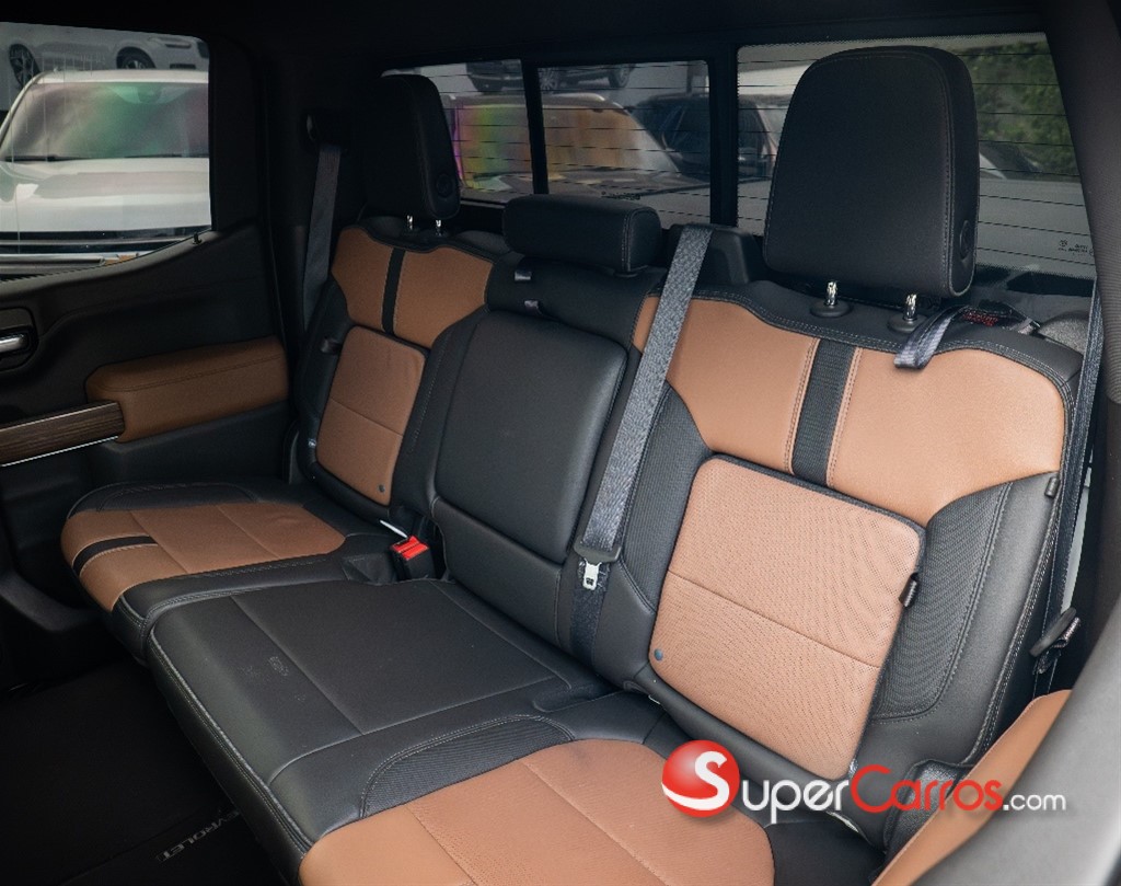 2021 Chevrolet Silverado High Country — foto 5 / 12