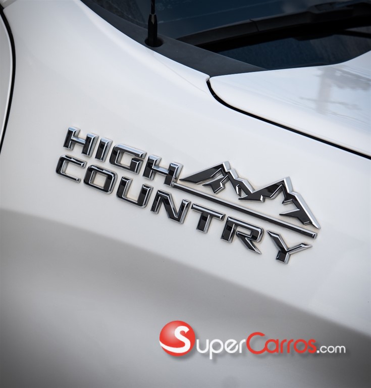 2021 Chevrolet Silverado High Country — foto 8 / 12