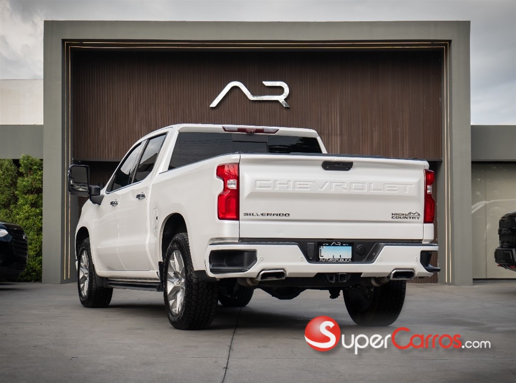 2021 Chevrolet Silverado High Country — foto 11 / 12