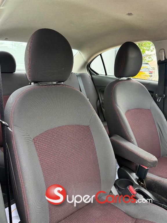2020 Mitsubishi Motors Mirage G4 — foto 7 / 8