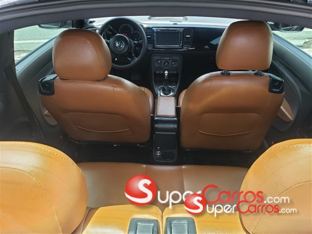 2013 Volkswagen Beetle — foto 10 / 12