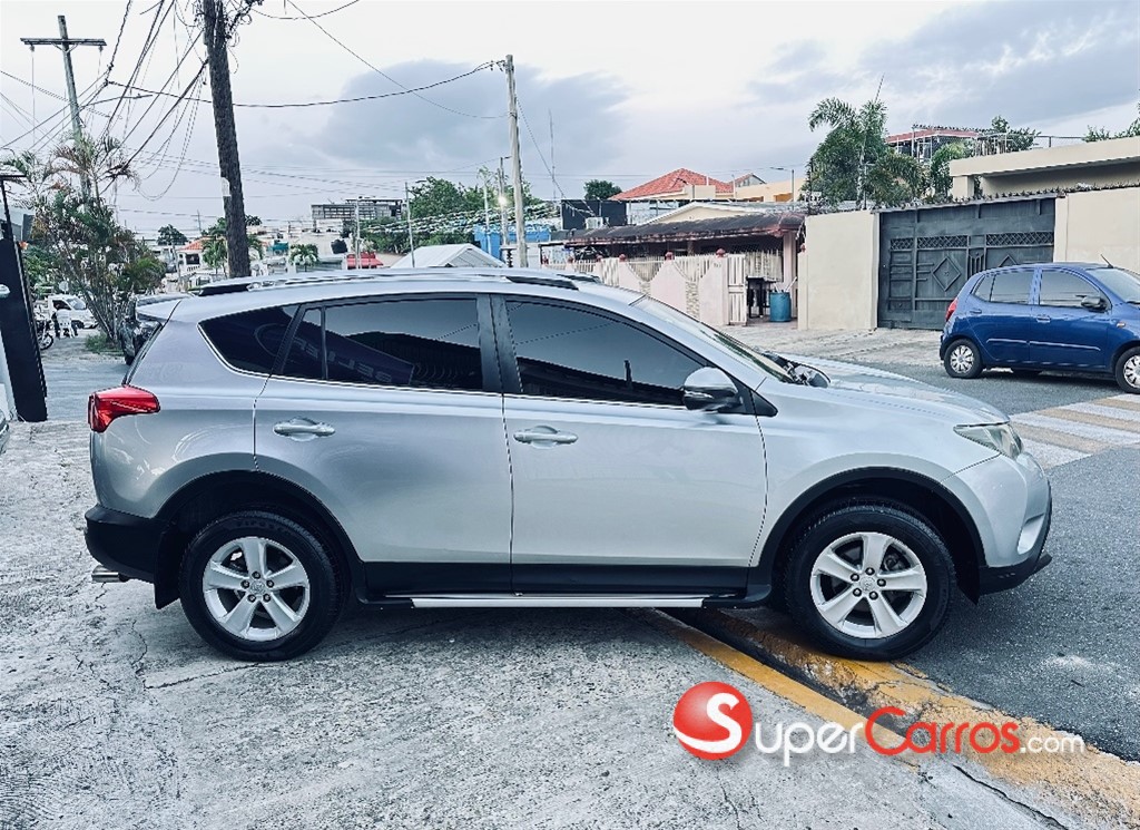 2014 Toyota RAV4 LE — foto 2 / 12