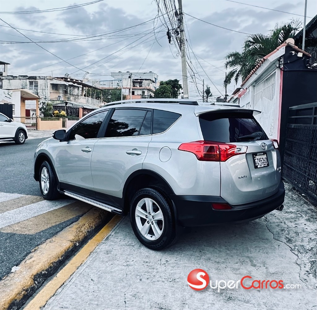 2014 Toyota RAV4 LE — foto 6 / 12