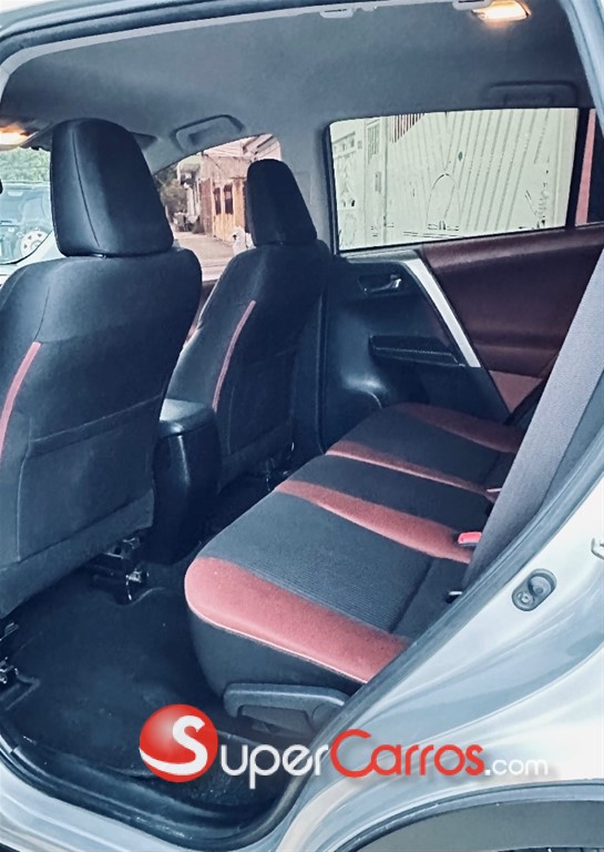 2014 Toyota RAV4 LE — foto 10 / 12