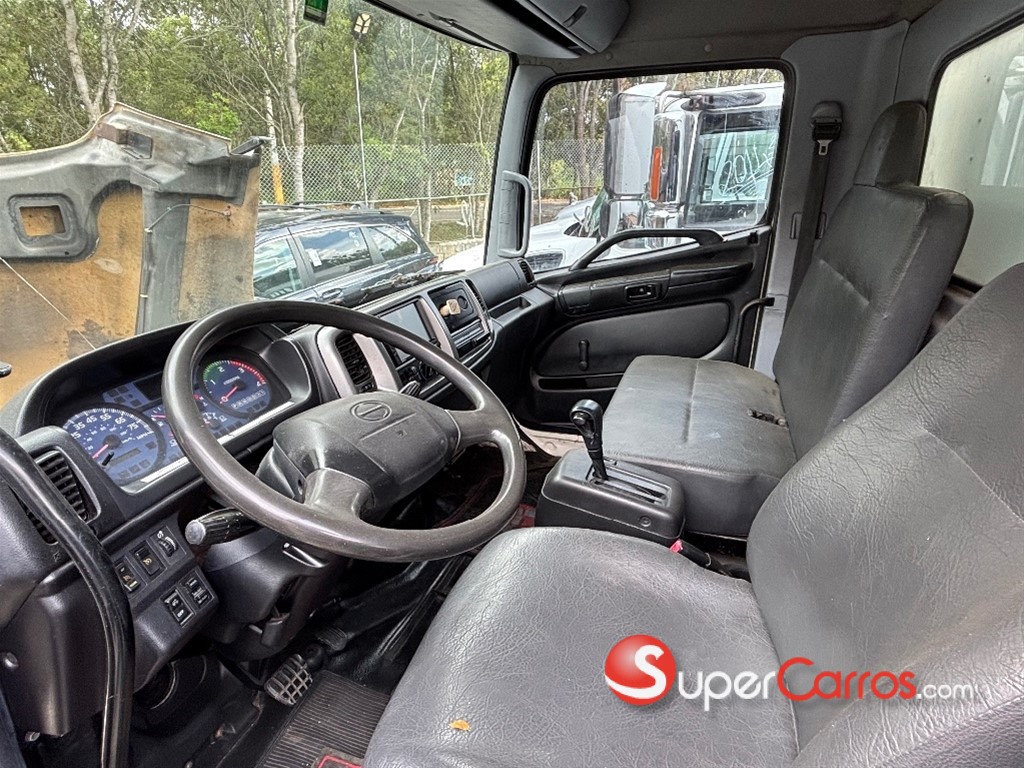 2010 Hino 268 — foto 3 / 7