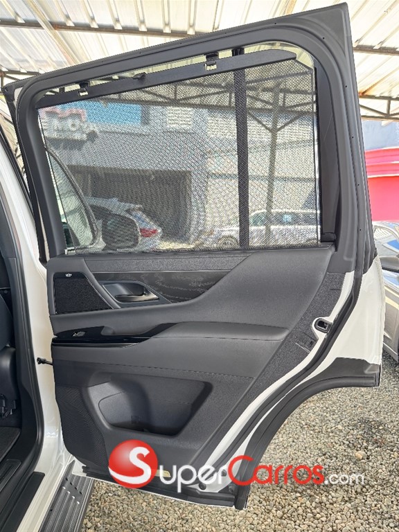 2022 Lexus LX 600 Luxury — foto 9 / 12