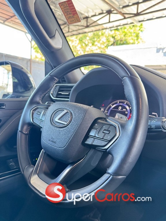 2022 Lexus LX 600 Luxury — foto 10 / 12