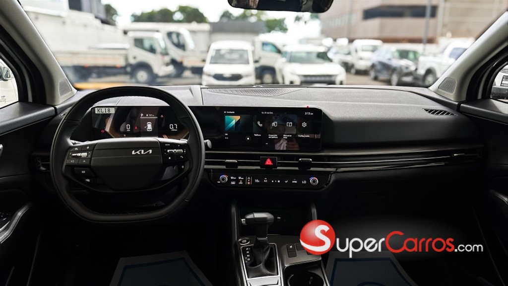 2027 Kia Sportage Luxury — foto 5 / 8