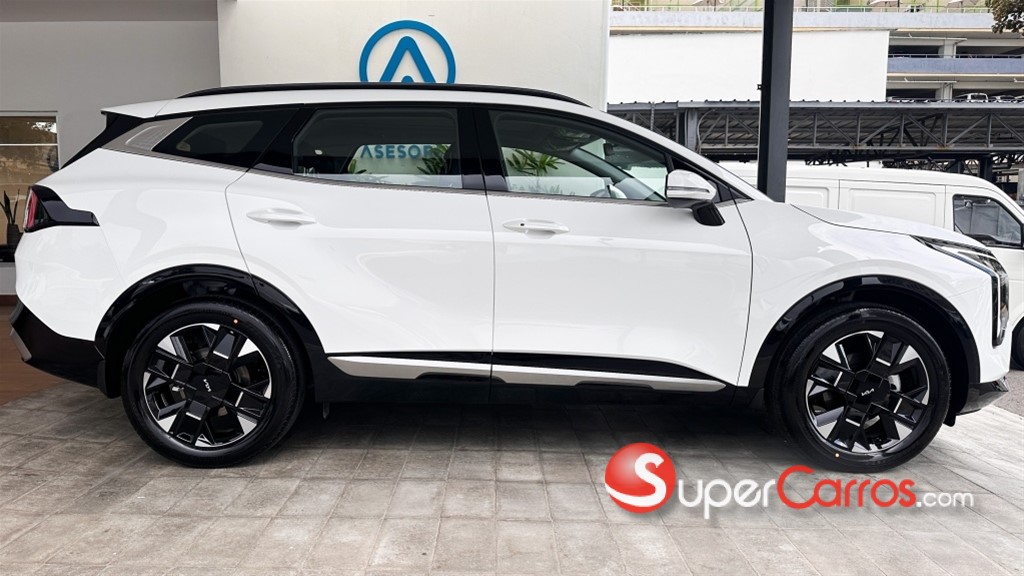 2027 Kia Sportage Luxury — foto 7 / 8