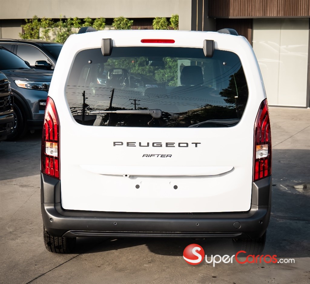 2027 Peugeot Rifter — foto 11 / 12