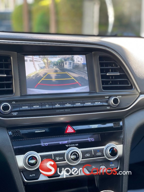2020 Hyundai Elantra Value Edition — foto 8 / 10