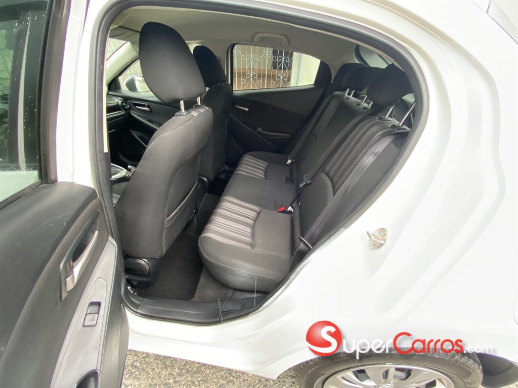 2020 Mazda Demio — foto 9 / 11
