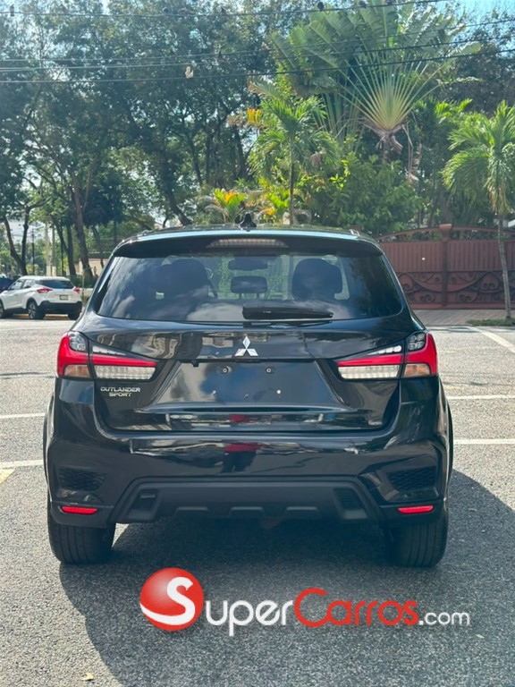 2021 Mitsubishi Motors Outlander Sport — foto 5 / 10