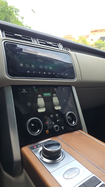 2020 Land Rover Range Rover Vogue TDV6 — foto 12 / 12