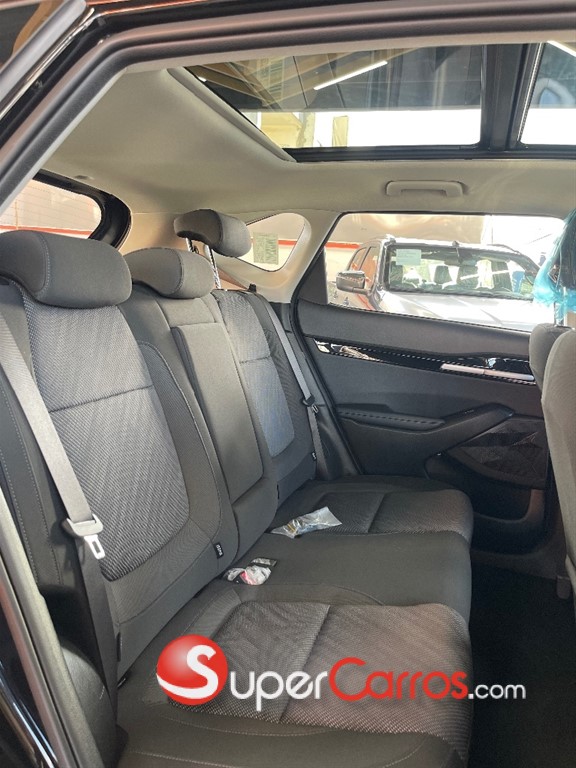 2027 Kia Seltos Luxury — foto 8 / 10
