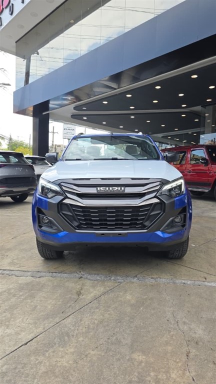 2027 Isuzu DMAX LSE — foto 3 / 8