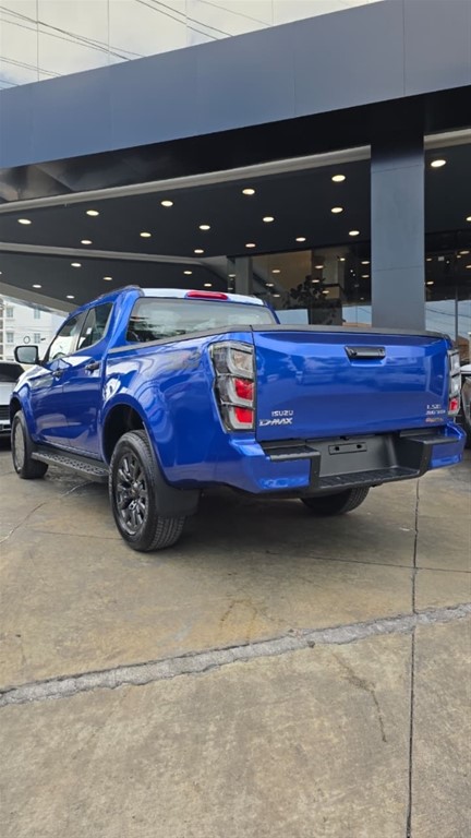 2027 Isuzu DMAX LSE — foto 5 / 8