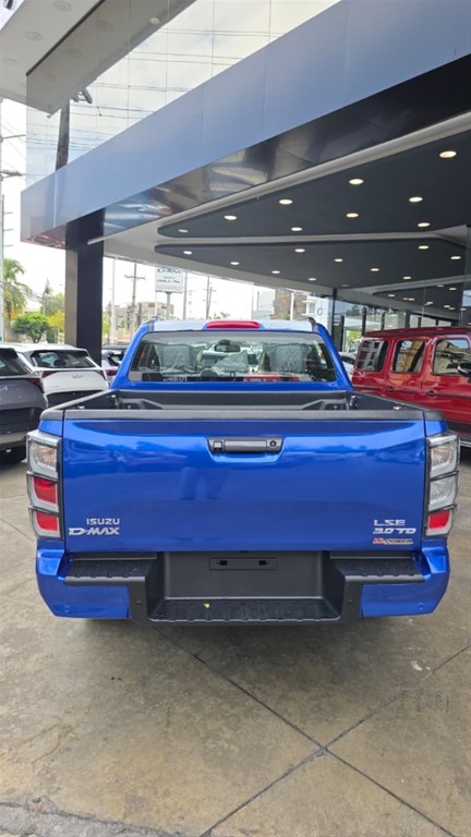 2027 Isuzu DMAX LSE — foto 6 / 8
