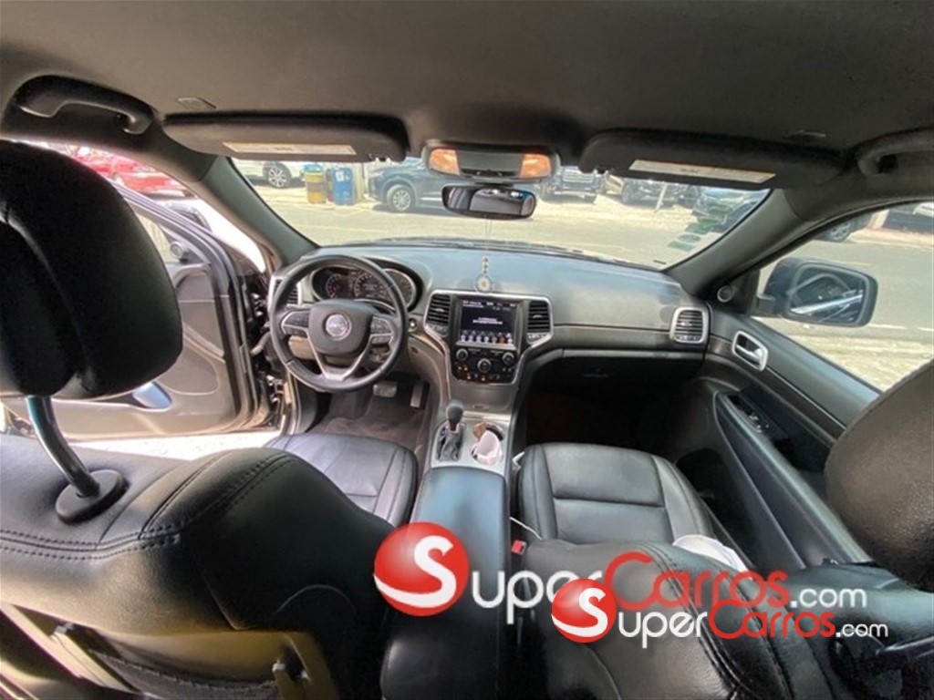 2018 Jeep Grand Cherokee Laredo — foto 7 / 12