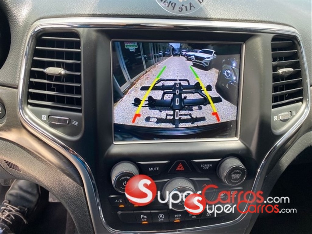 2018 Jeep Grand Cherokee Laredo — foto 10 / 12