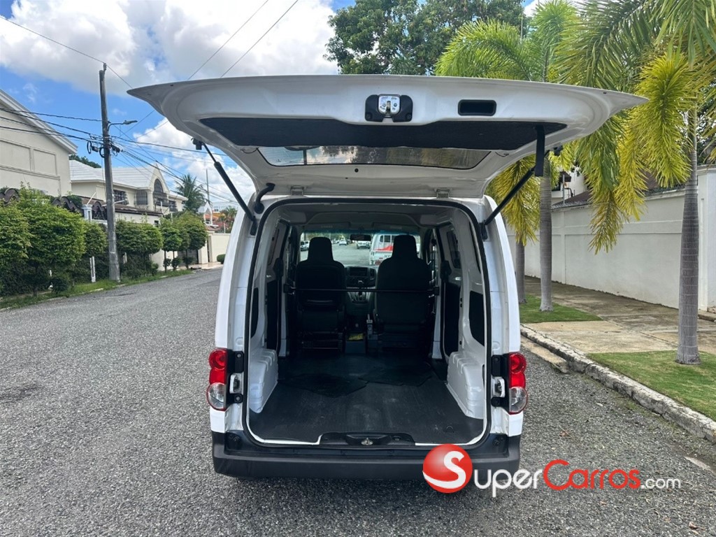 2020 Nissan NV 200 — foto 7 / 12