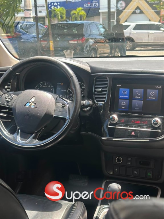 2020 Mitsubishi Motors Outlander SE — foto 10 / 11