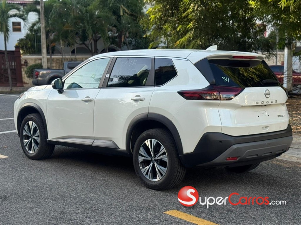 2023 Nissan Rogue SV — foto 3 / 12