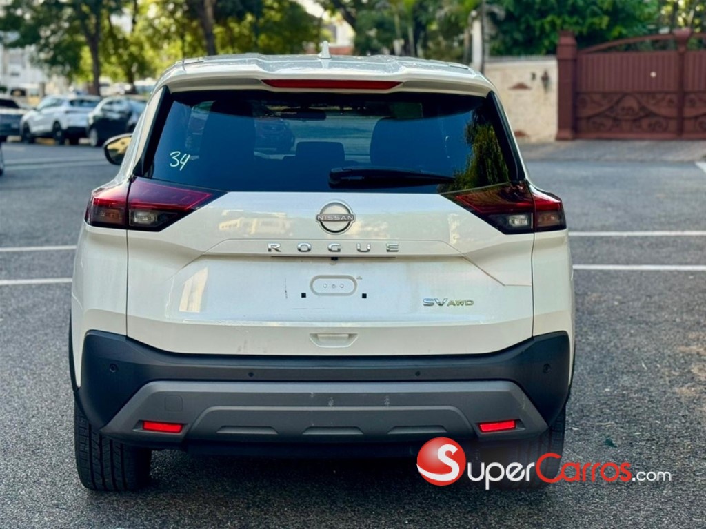 2023 Nissan Rogue SV — foto 5 / 12
