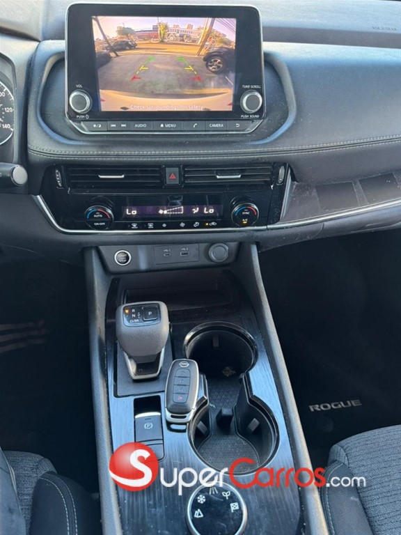 2023 Nissan Rogue SV — foto 6 / 12