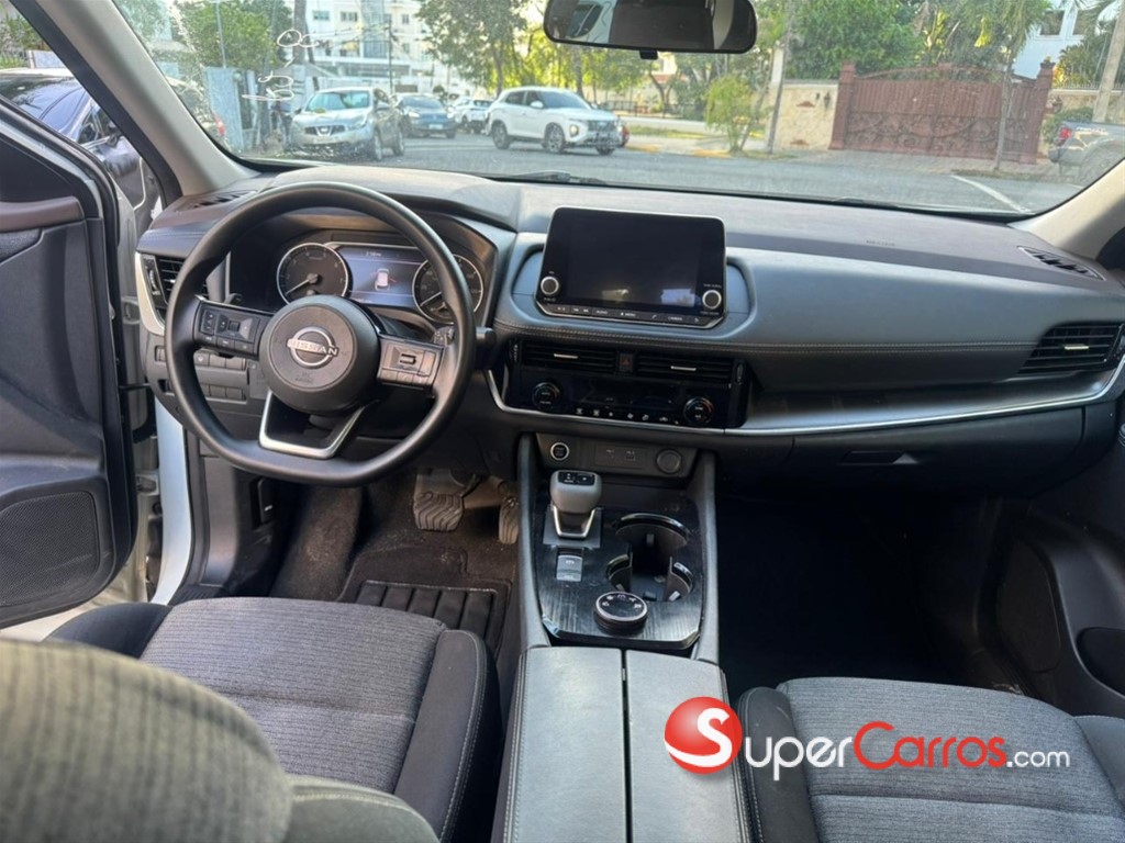 2023 Nissan Rogue SV — foto 7 / 12