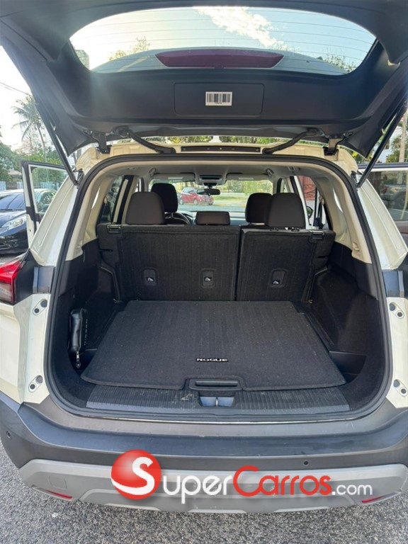 2023 Nissan Rogue SV — foto 11 / 12