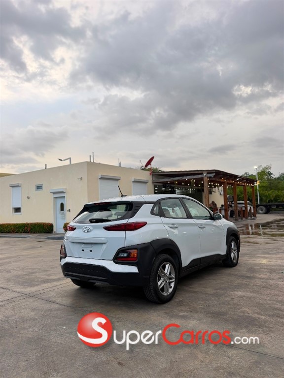 2021 Hyundai KONA SEL — foto 2 / 10