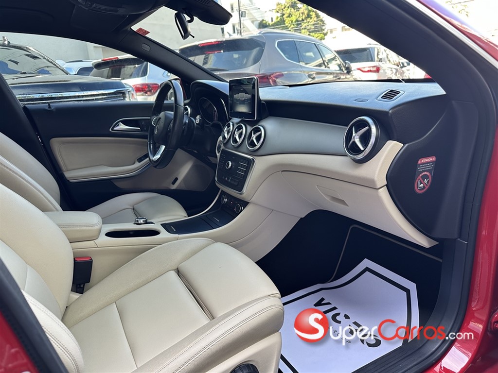 2016 Mercedes-Benz Clase CLA 180 — foto 7 / 12