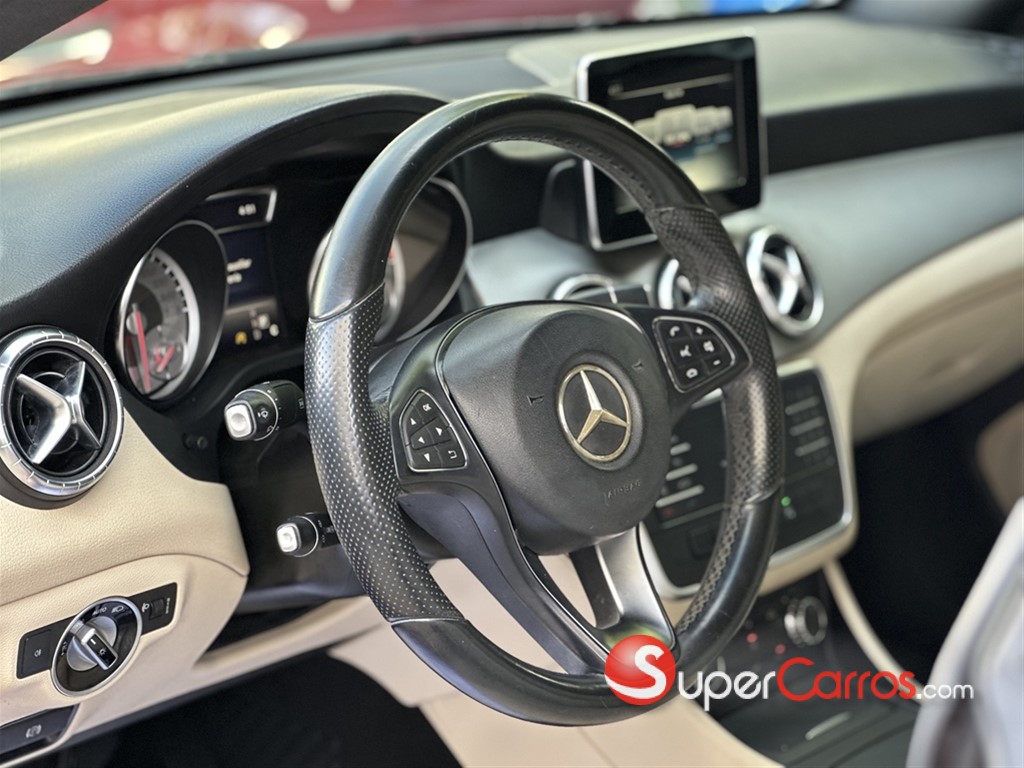 2016 Mercedes-Benz Clase CLA 180 — foto 10 / 12