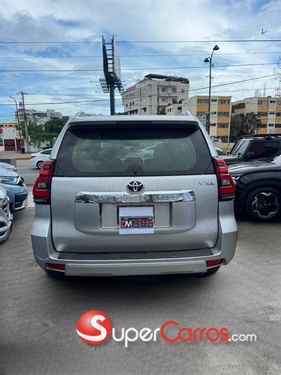 2020 Toyota Land Cruiser Prado VXL — foto 8 / 10