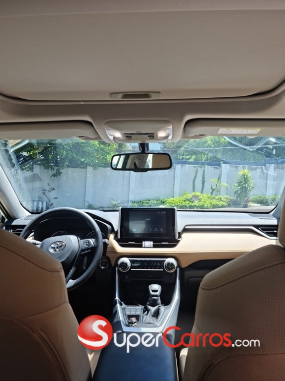 2025 Toyota RAV4 XLE — foto 5 / 12