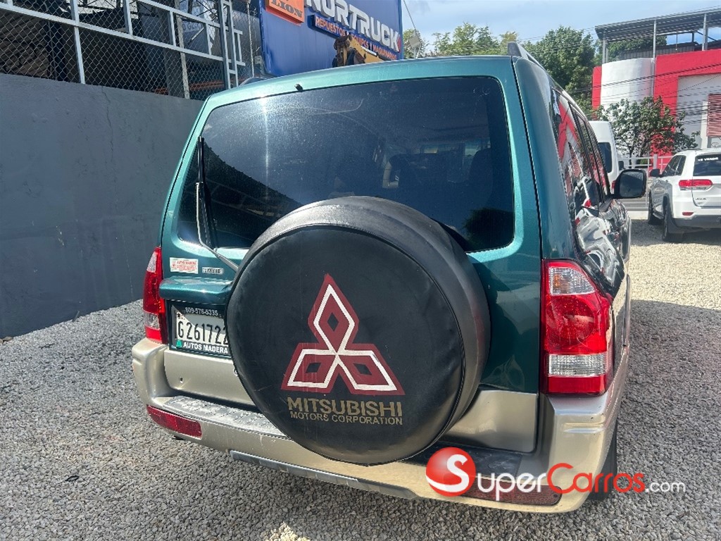 2003 Mitsubishi Motors Montero — foto 6 / 12