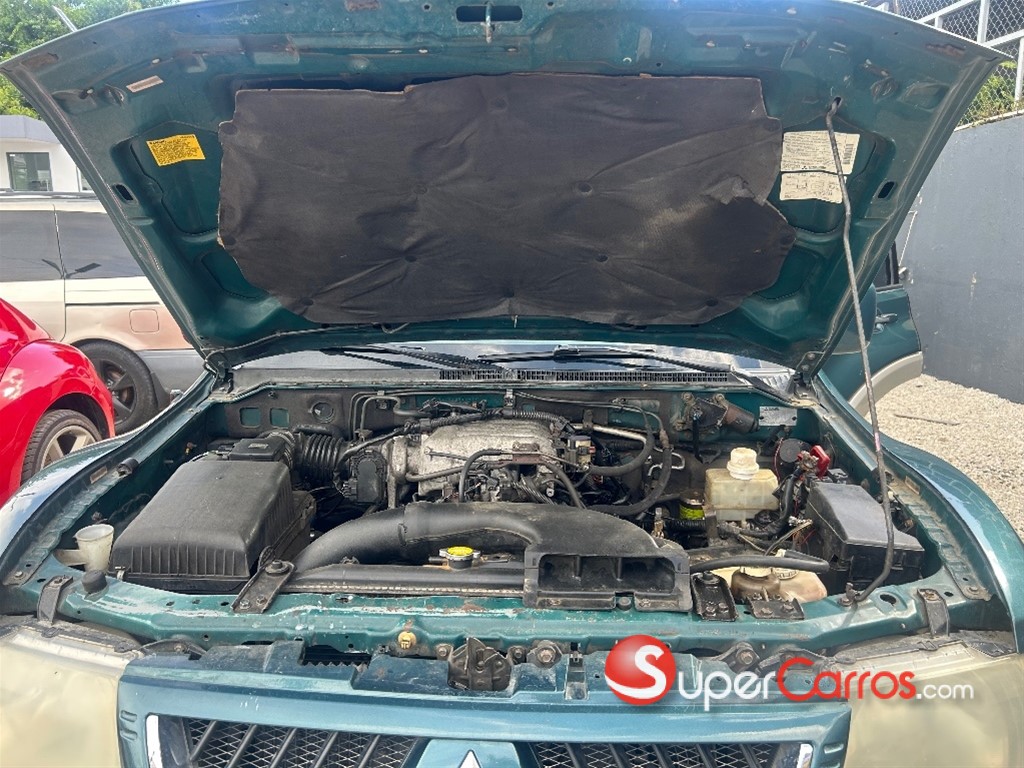 2003 Mitsubishi Motors Montero — foto 12 / 12