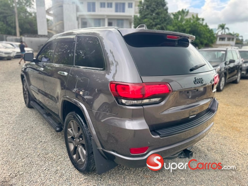 2017 Jeep Grand Cherokee Altitude — foto 2 / 11