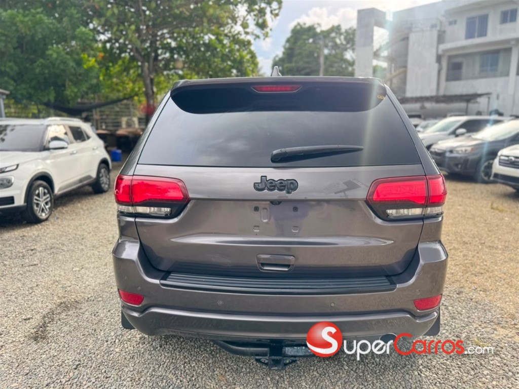 2017 Jeep Grand Cherokee Altitude — foto 10 / 11