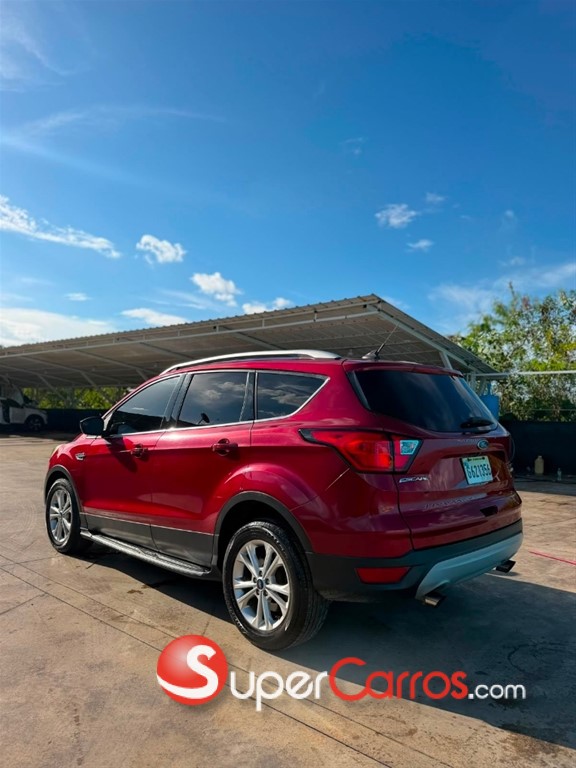 2019 Ford Escape — foto 2 / 10