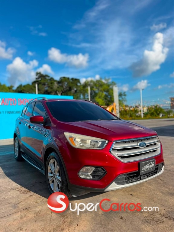 2019 Ford Escape — foto 3 / 10