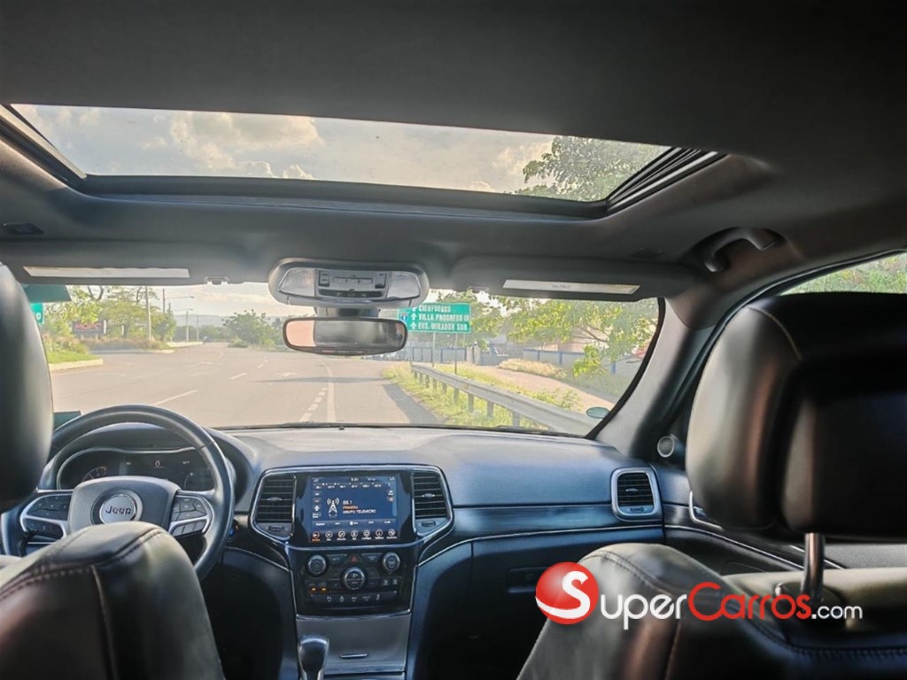 2020 Jeep Cherokee Limited — foto 9 / 10