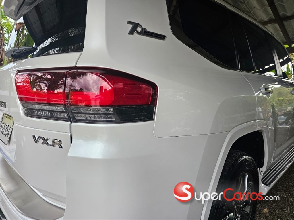 2023 Toyota Land Cruiser 70 ANIVERSARIO — foto 2 / 8