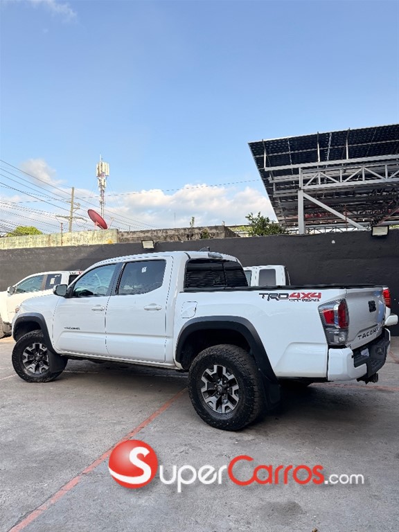 2020 Toyota Tacoma TRD OFF ROAD — foto 4 / 12